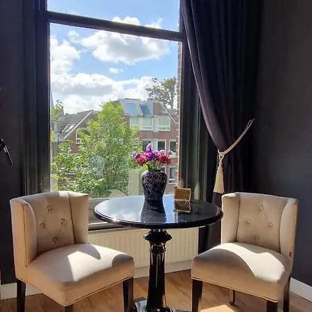 Canal House The Tannery בית הארחה