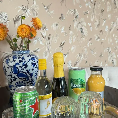 Canal House The Tannery בית הארחה 4*