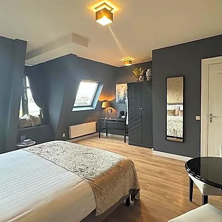 招待所 Canal House The Tannery 4*