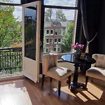 Canal House The Tannery 4*